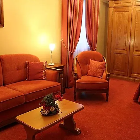 Le Hotel 3*