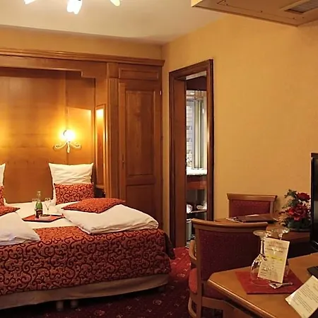 Le Hotel 3*