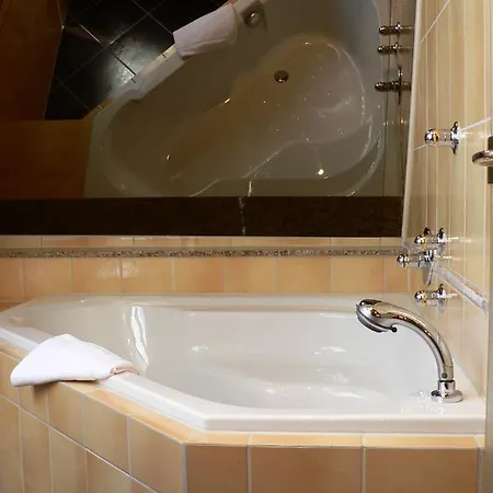 Le فندق 3*